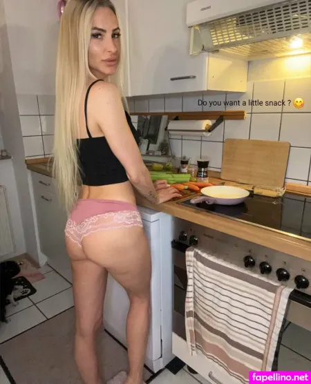 Leonie Sanders 1 OnlyFans Thumbnail #XXCTBrnBmD