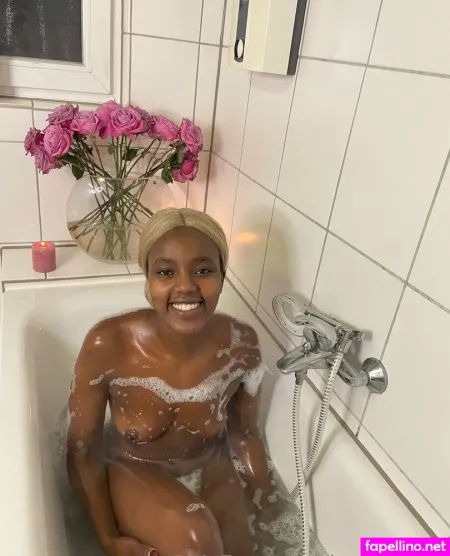 Leonie Weber OnlyFans Thumbnail #3JbZ0zLM3P