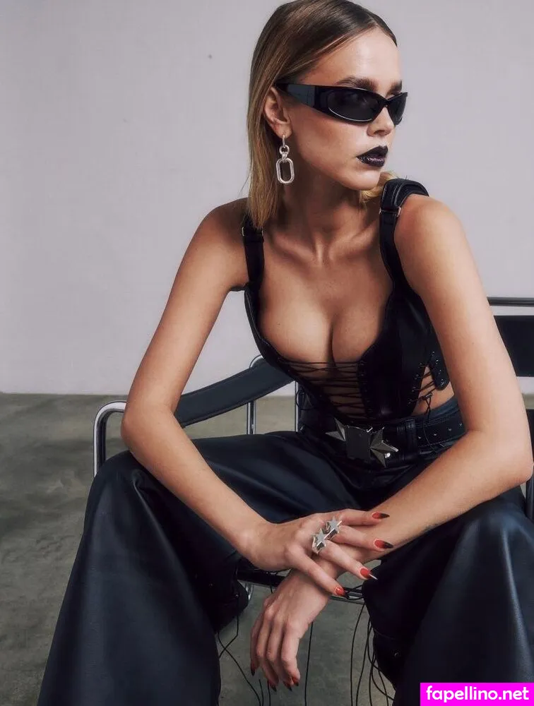 Leonievanee/ Carovanee Nude Leaked OnlyFans Photo #GGTUJZ804W