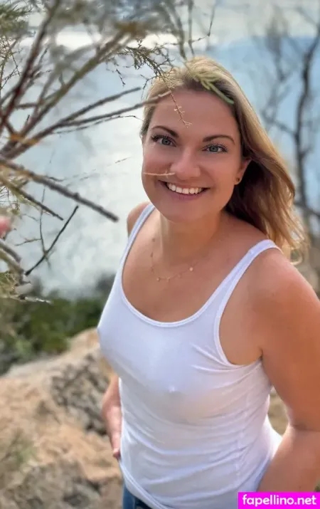 Leoniewildandfree OnlyFans Thumbnail #Pjz6n0H5FB