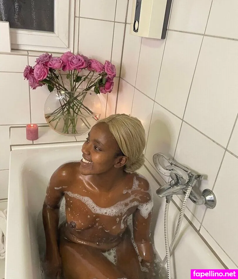 leoniweber Nude Leaked OnlyFans Photo #2XeAlAAs9Q