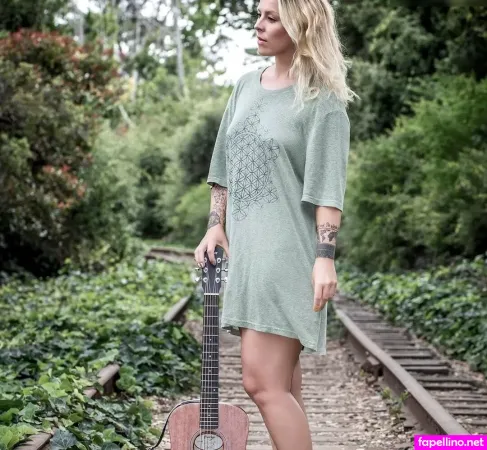 Leonore Bartsch OnlyFans Thumbnail #1YMRk4PU0C