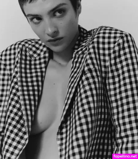 Lera Abova OnlyFans Thumbnail #UwH1VjXfrc