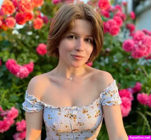 Lerka Asmrka OnlyFans Thumbnail #UIKzUHHos9