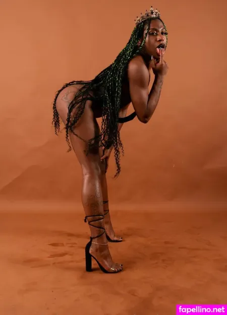 Lesbehonest123 OnlyFans Thumbnail #5zZrmn7S6M