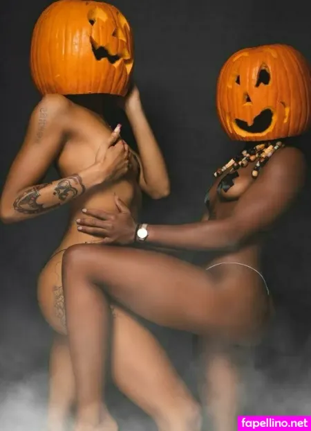 Lesbehonest123 OnlyFans Thumbnail #pCl18eyvO7