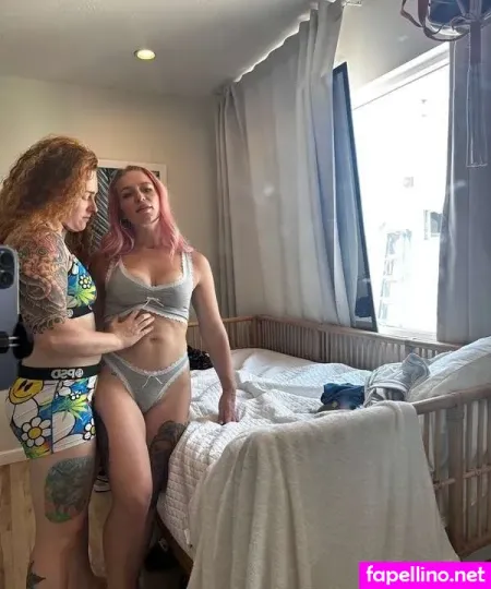 Lesbianlounge OnlyFans Thumbnail #4kxyjQvtsi