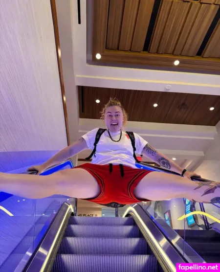 Lesbianlounge OnlyFans Thumbnail #F7V443D6fE