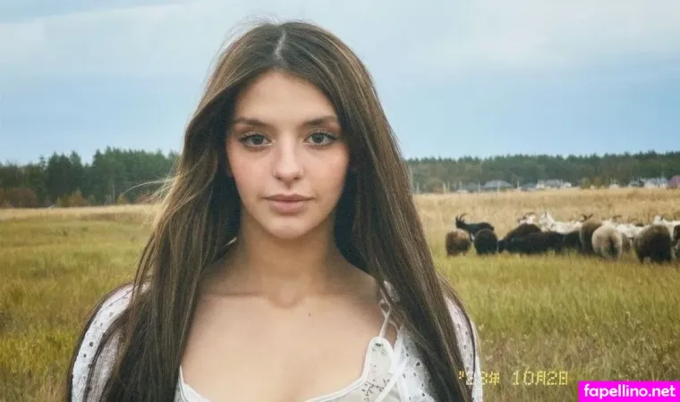 Lesi Moon OnlyFans Thumbnail #9drU6gbpXb