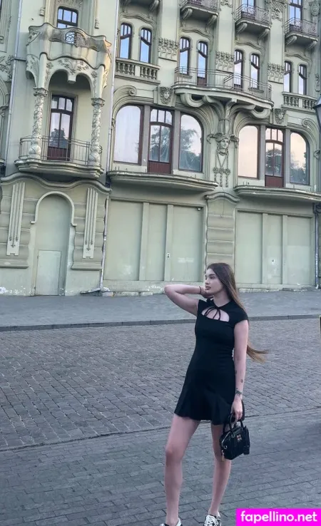 Lesik 696 OnlyFans Thumbnail #NDdBRxMyd6