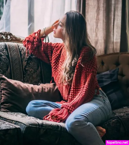 Leslie Carolina OnlyFans Thumbnail #V4cxARp7yL