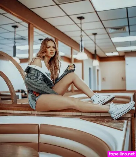 Leslie Grace OnlyFans Thumbnail #PLtvwlI2Fe