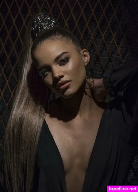Leslie Grace OnlyFans Thumbnail #lCqxyrXHtT