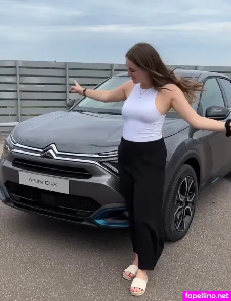 Leslie Schraut OnlyFans Thumbnail #02KeVZ1KWf