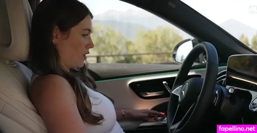 Leslie Schraut OnlyFans Thumbnail #PWiZdxuq00