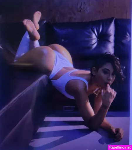 Leslyabrahamof OnlyFans Thumbnail #r1h0GHufc1