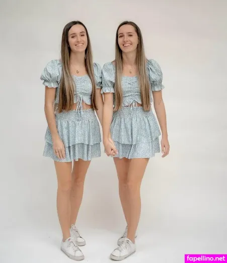 Lesotwins Leonie Und Sophie Klassen OnlyFans Thumbnail #kj7e5FeO5f