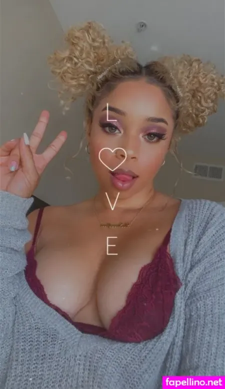 Lesweetpea OnlyFans Thumbnail #FsltH7bKom