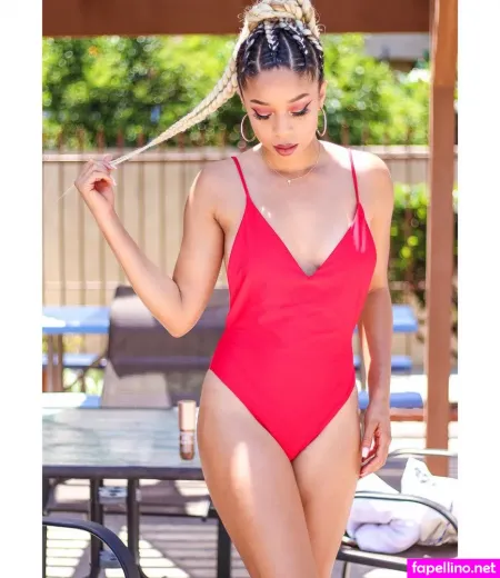 Lesweetpea OnlyFans Thumbnail #W3AW2ZwJod