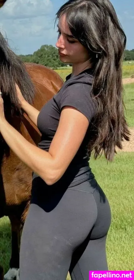 Leticia Dirks OnlyFans Thumbnail #DGTeRLgJ61