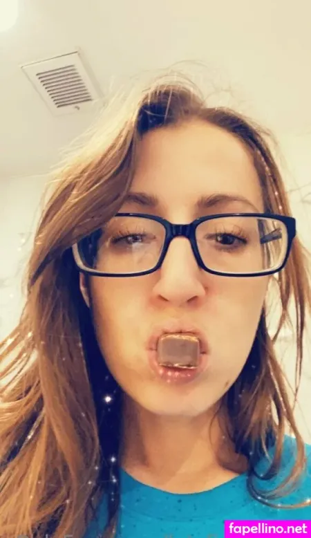 Letsfishnaked OnlyFans Thumbnail #bihLeg4PkD