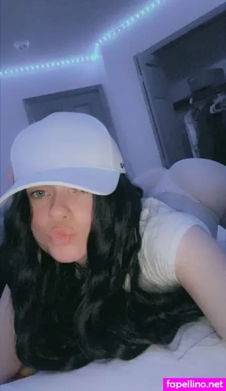 Letsgetwettt OnlyFans Thumbnail #i1XON3rFfz