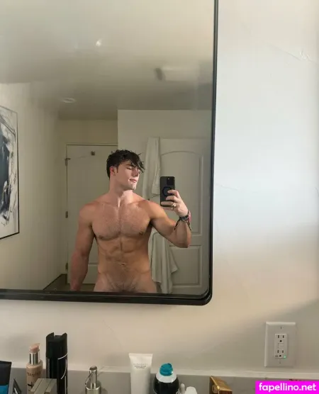 Leviconely 1 OnlyFans Thumbnail #1K61KwGeEA