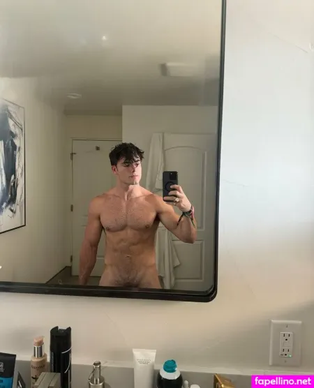 Leviconely 1 OnlyFans Thumbnail #UmSInbWx0b