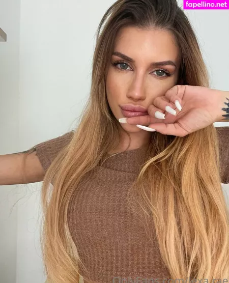 Lexarae OnlyFans Thumbnail #WGd3MzR4bX