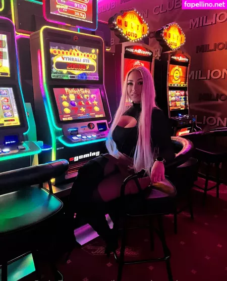 Lexas Dressing Room OnlyFans Thumbnail #6pSLDBB6ba