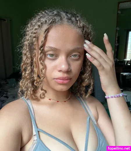 Lexcova Lexay X Kingkorbel OnlyFans Thumbnail #4JhNmtKNz7