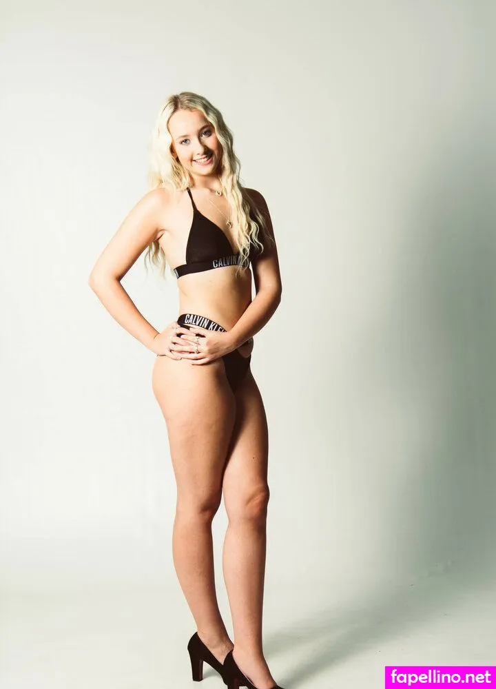 lexi_booker30, lexi_modelling Nude Leaked OnlyFans Photo #7AdPmBK33Q