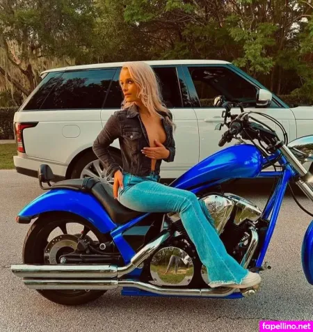 Lexi Hicks OnlyFans Thumbnail #YTJKGUPuwa