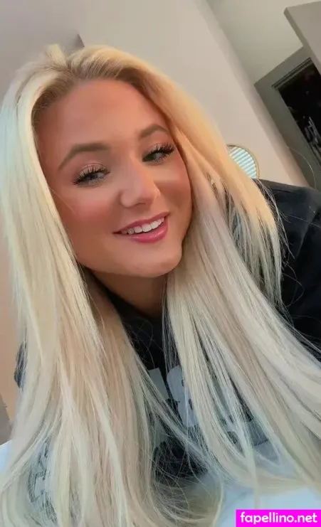 Lexi Holmstrom OnlyFans Thumbnail #4nBhz6di6o
