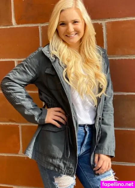 Lexi Holmstrom OnlyFans Thumbnail #GHqqaPhGBO