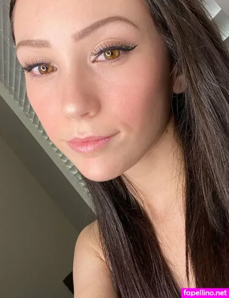Lexi Poll 1 Main Profile Photo