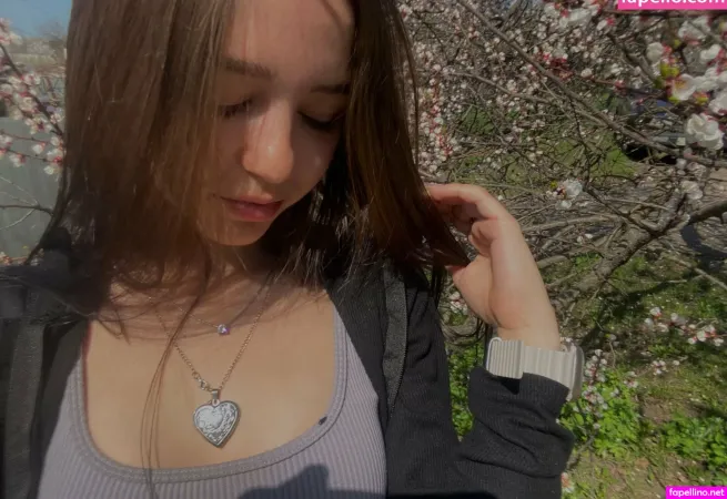 Lexie M E OnlyFans Thumbnail #uxKWDdeTEe