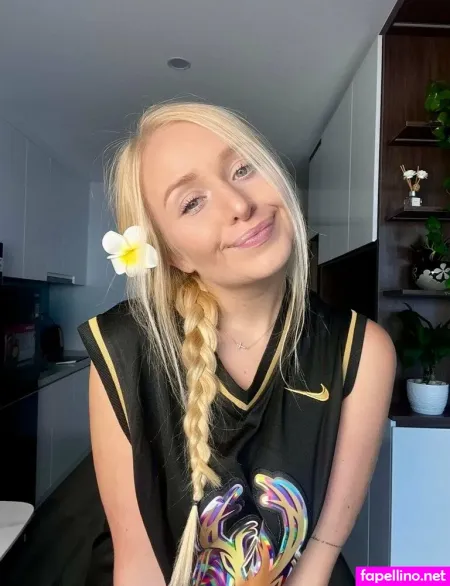 Lexierinovaa OnlyFans Thumbnail #XxeZDTk2DX