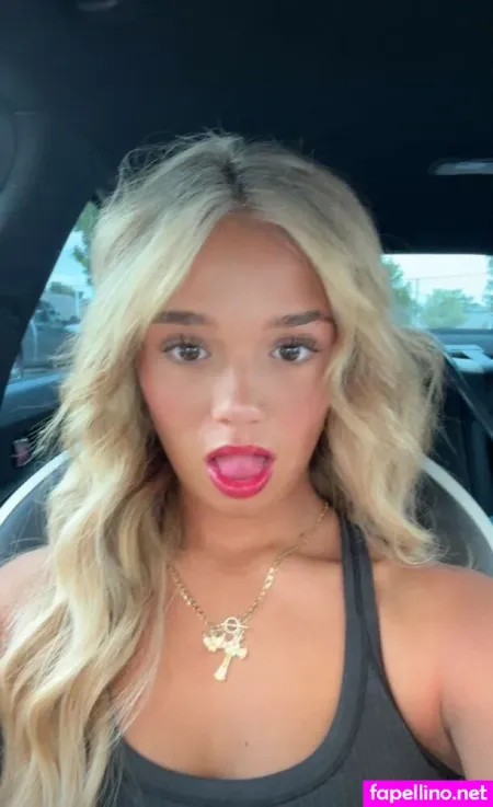 Lexii Violett OnlyFans Thumbnail #GhTrOcG1Bi