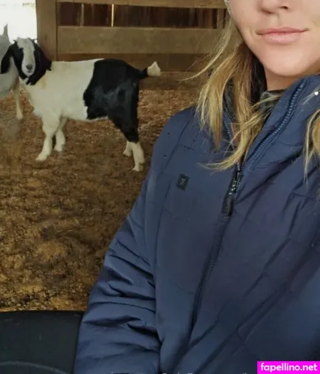 Lexxi Love27 OnlyFans Thumbnail #t3GRBqaBTW