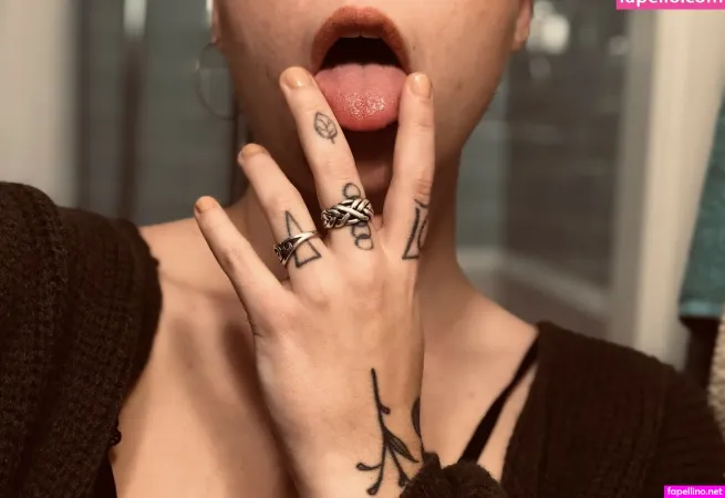 Lexxxreyn OnlyFans Thumbnail #bVYL9NvnNj