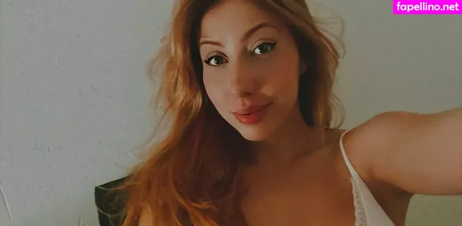 Leya Emanuelly OnlyFans Thumbnail #r4PSb1NUSw