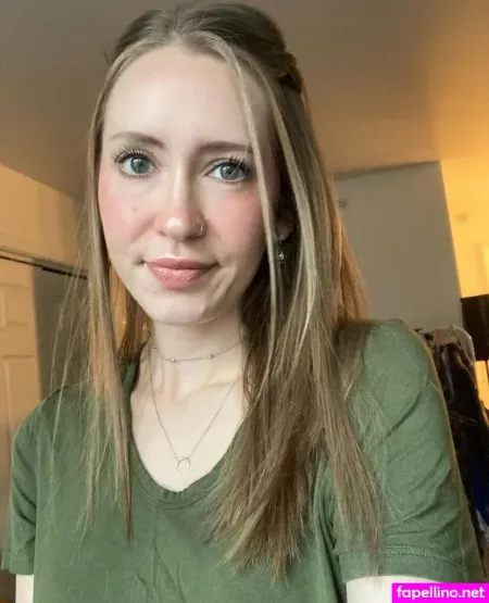 Leyaroundwithme OnlyFans Thumbnail #81QyASGXg6