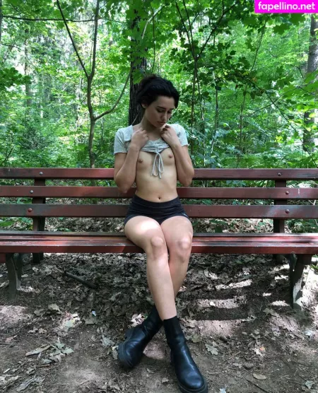 Li Lana OnlyFans Thumbnail #DJ0sPcGycZ