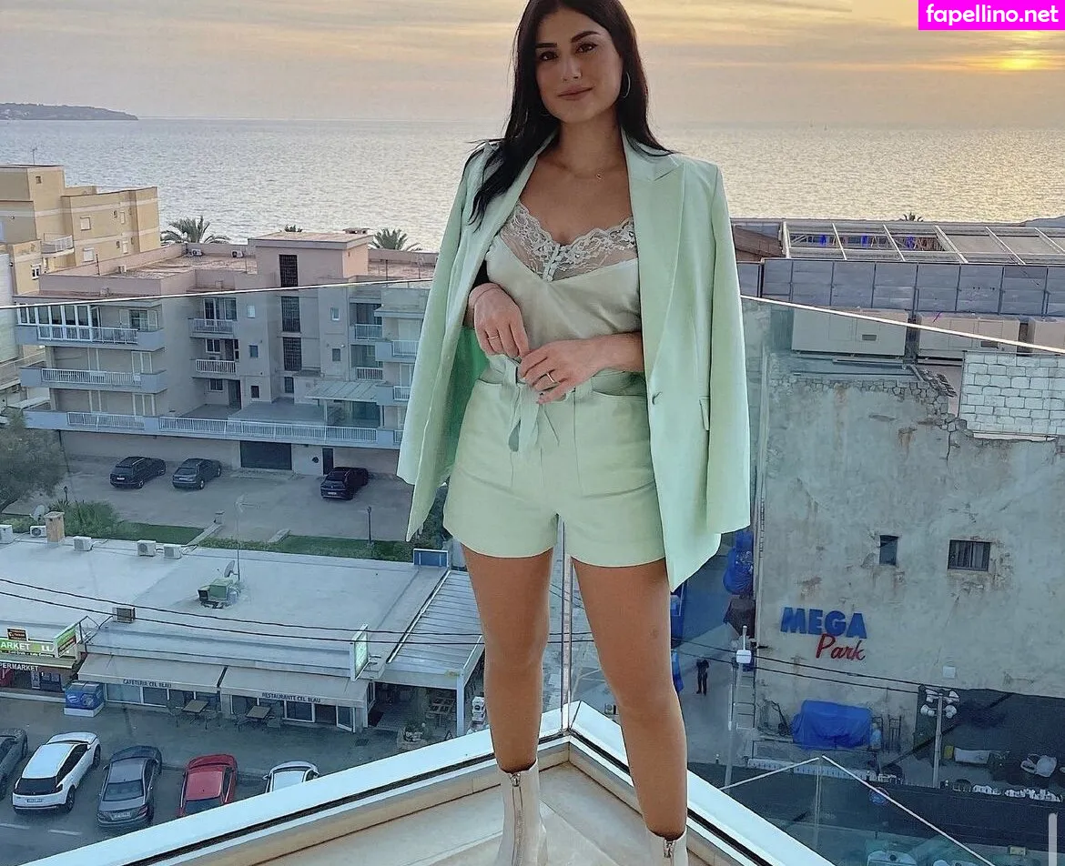 Secrets.of.lia, Yulialrz, passimitrou Nude Leaked OnlyFans Photo #9JxwTGJ8N7