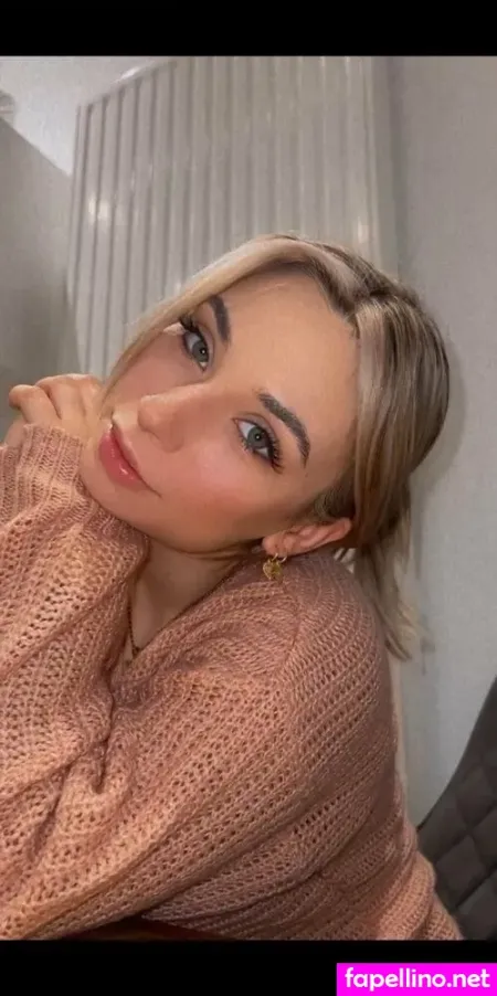 Lia Andersson OnlyFans Thumbnail #Oyl5yUB4yn