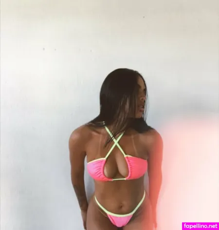 Lia Barros OnlyFans Thumbnail #QpSqx6QU5B
