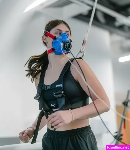 Lia Block OnlyFans Thumbnail #1E6gQmP5H7