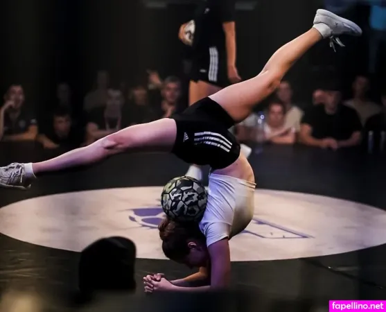 Lia Lewis OnlyFans Thumbnail #O5rdeoOPNZ