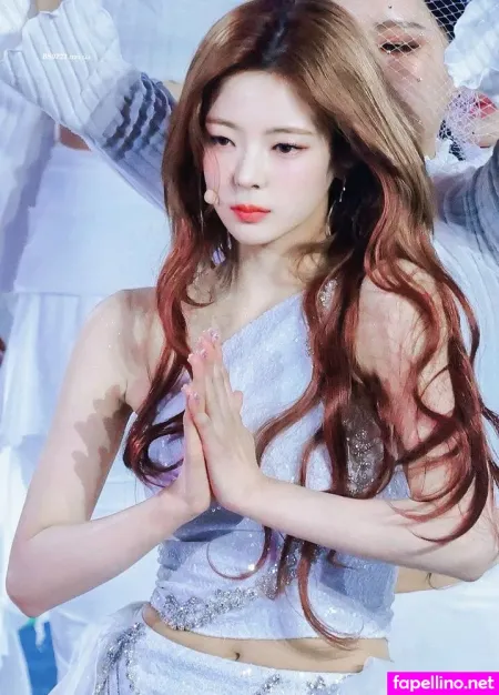 Lia Loves OnlyFans Thumbnail #KBp5iP4QDU